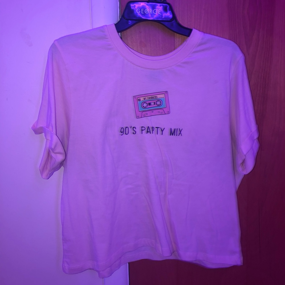Graphic Tee 90s Party Mix